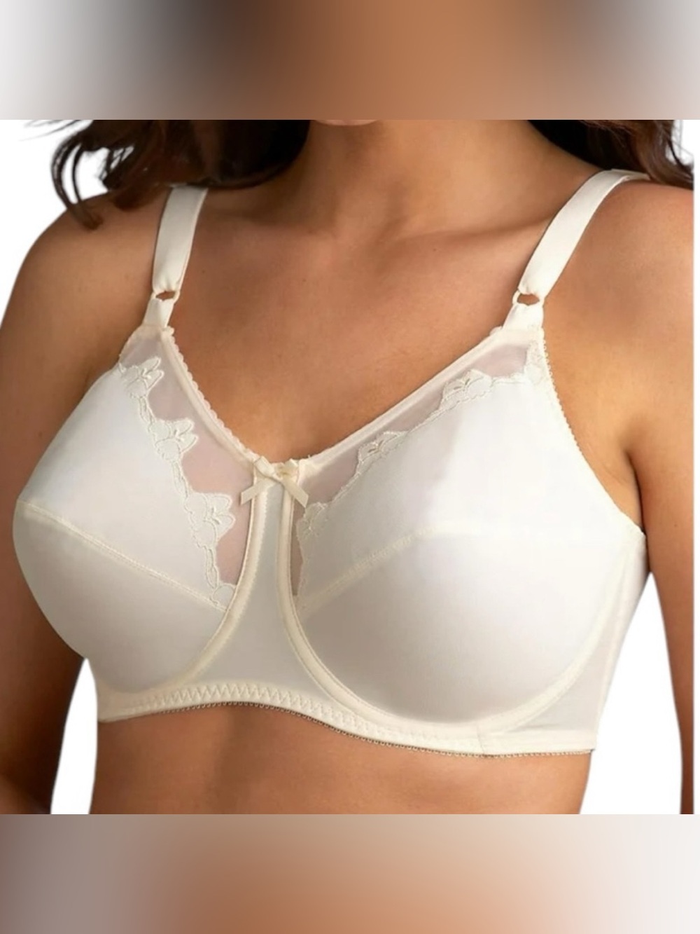 Bali NWT Classic Seamless Full-Coverage Bra Size 42C Women Intimates Smoothing